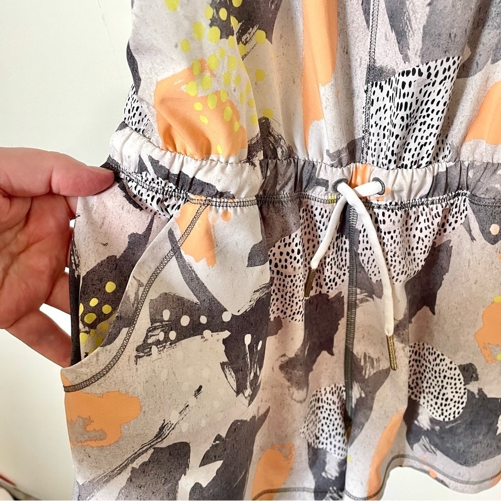 Lululemon Be Free Runsie Mini Art Pop White Multi Size 6 - Picture 11 of 14